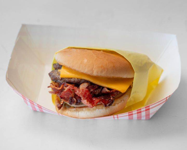 Indio Food Guide: 24 Best Local Restaurants (2026) 27 The Burger Box