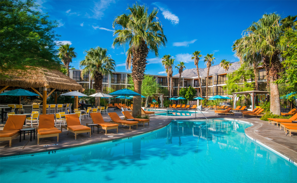 Riviera Resort Palm Springs – Resort-Style Comfort for You and Your Pet